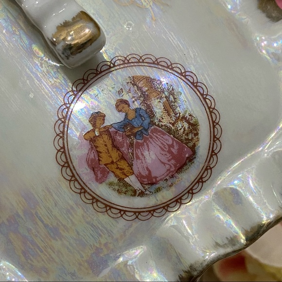 Vintage Victorian Porcelain Footed Jewelry Trinket Box - Picture 8 of 12